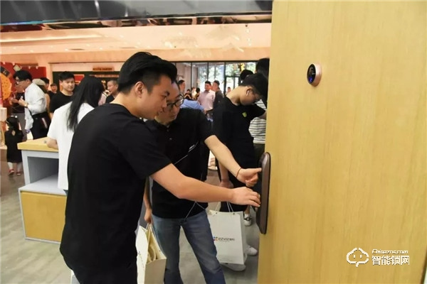 螢石首家智能家居旗艦店開業：布局新零售品牌形象新升級