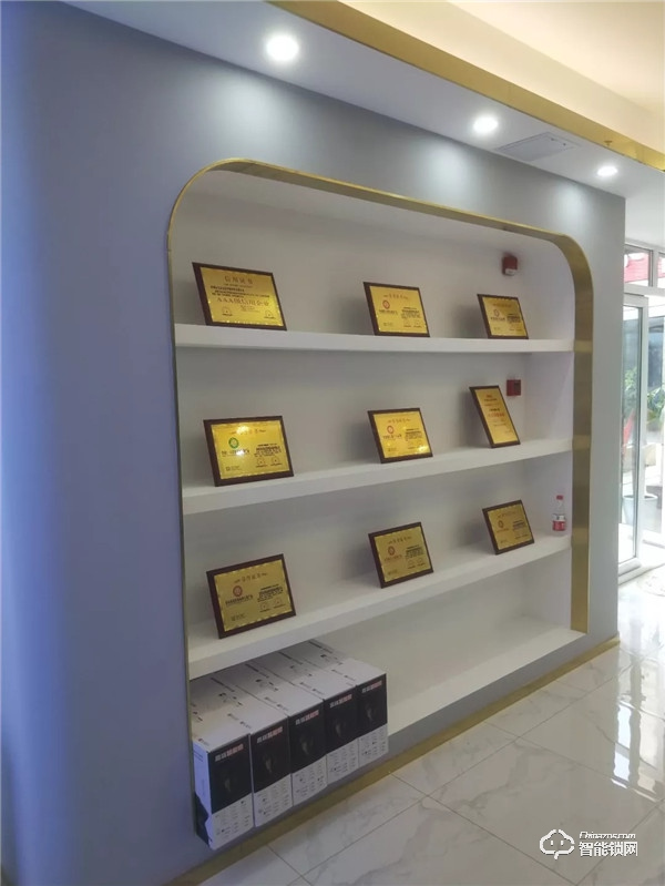 金秋九月 新店開業(yè)｜皇家金盾昆山旗艦店盛大開業(yè)，助力開學(xué)