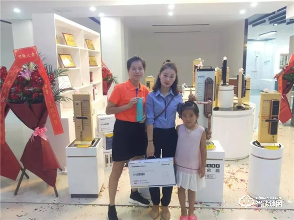 皇家金盾智能鎖強勢入駐惠州栢順居,共話智能家居大前景 皇家金盾智能鎖強勢入駐惠州栢順居,共話智能家居大前景