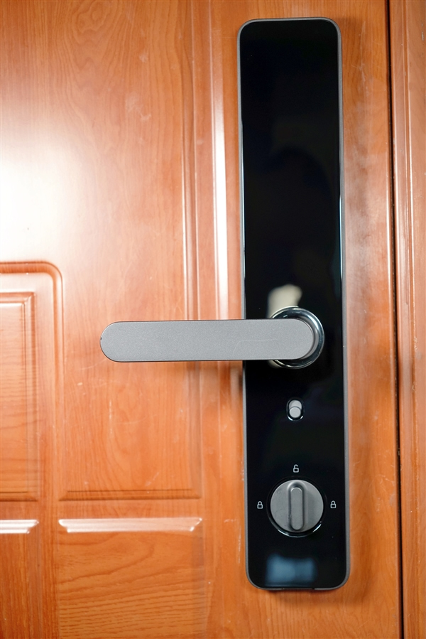 小米智能門鎖Pro圖賞:1599元帶高清可視門鈴 小米智能門鎖Pro圖賞:1599元帶高清可視門鈴