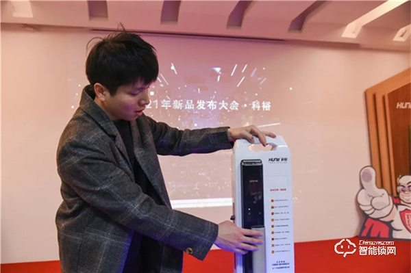 下一個爆品！科?？扉_靜音全自動可視智能鎖，新品震撼上市，全球首發！