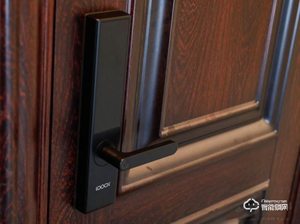 爸媽忘帶鑰匙的煩惱，讓鹿客智能門鎖化解吧