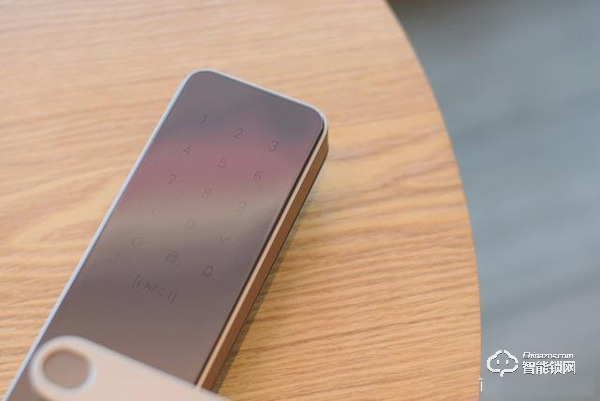 全新配色,小米推出新品智能門鎖,僅1399 全新配色,小米推出新品智能門鎖,僅1399