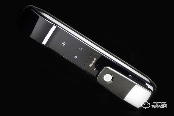 換上人生第一把智能鎖，不帶鑰匙的感覺真是太爽了