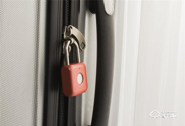 小米有品上架智能指紋掛鎖:指紋一觸即開,待機可達(dá)一年 小米有品上架智能指紋掛鎖:指紋一觸即開,待機可達(dá)一年