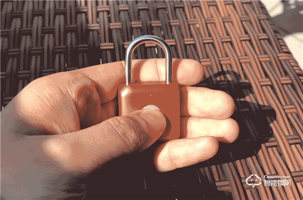 小米有品上架智能指紋掛鎖：指紋一觸即開，待機可達一年