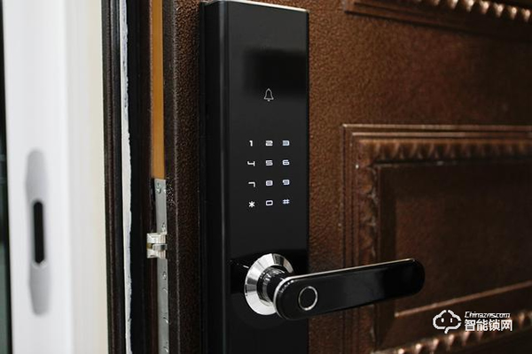 執(zhí)著老式門鎖？免費試用蘇寧小Biu智能鎖，用了回不去了