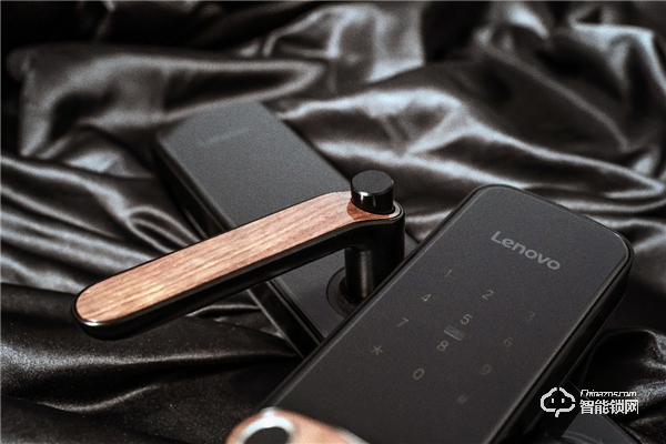 智能門鎖怎么選？聯想智能門鎖E1超大指紋識別，安全又便捷