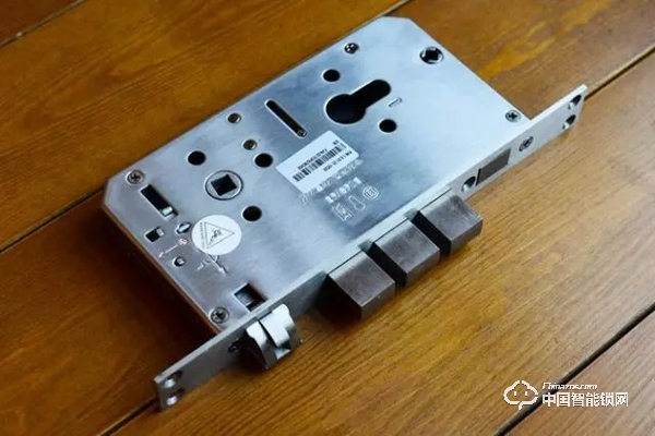 體驗(yàn)樂橙K5智能指紋鎖：主動(dòng)防御讓家更安全