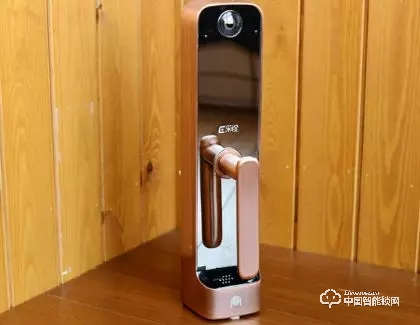 體驗樂橙K5智能指紋鎖：主動防御讓家更安全