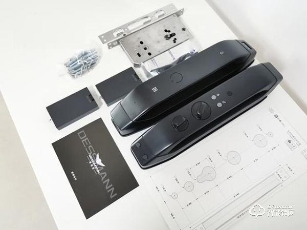 用臉做鑰匙，德施曼小嘀R5人臉識別智能鎖評測