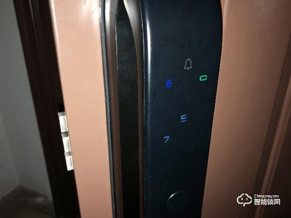 用臉做鑰匙，德施曼小嘀R5人臉識別智能鎖評測