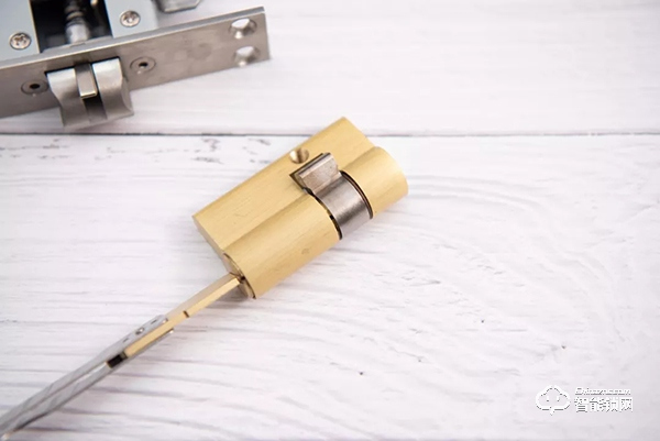 全家人的幸福守護，金指碼指紋鎖K51使用評測