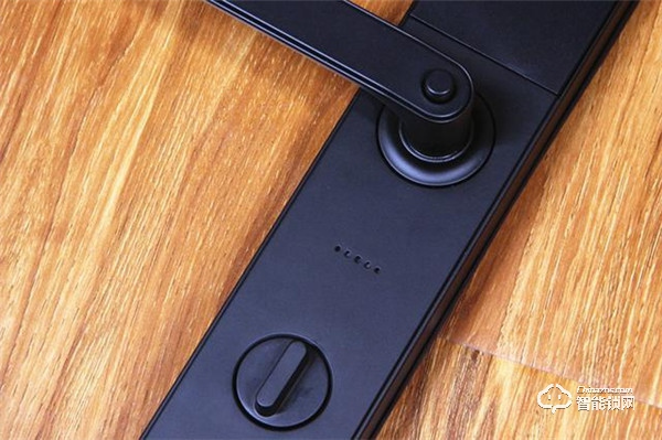 指紋鎖界的價格屠夫 小益指紋鎖E206入手體驗 指紋鎖界的價格屠夫 小益指紋鎖E206入手體驗