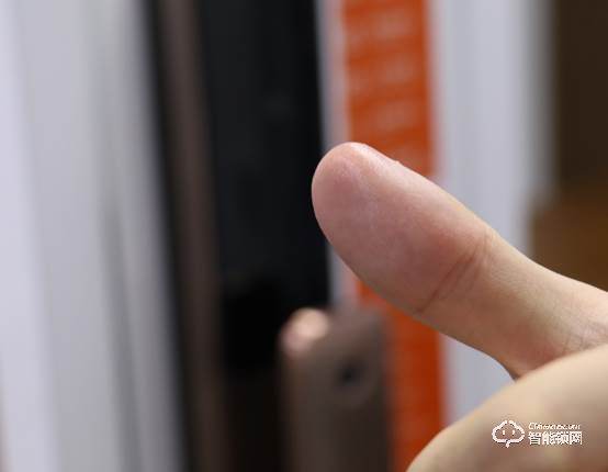 實力與顏值雙爆表！桔子物聯(lián)Orange R9全自動推拉智能鎖評測