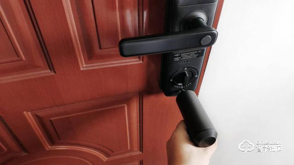 你要的裝智能鎖神器來了|米家電動螺絲刀體驗