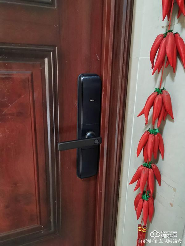 未關(guān)門立即提醒，指紋識別又快又準(zhǔn)，TCL K5智能鎖實測體驗