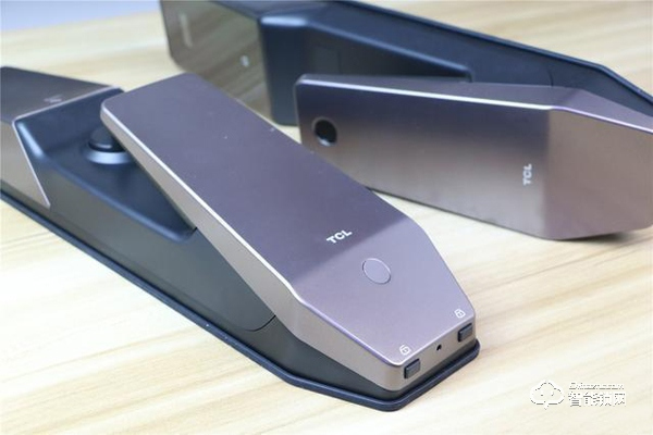 TCL智能鎖實力攪局，外觀新穎別樹一幟，一鍵開關更方便