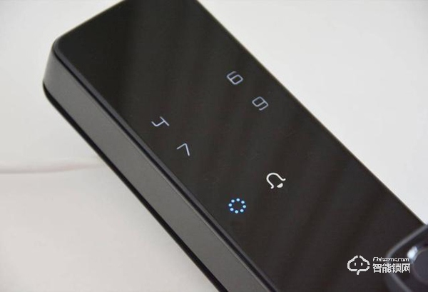 用防彈玻璃做面板，到底有多堅固，創米小白智能門鎖G1親測