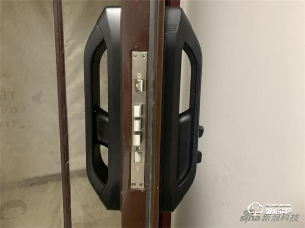 小嘀3D人臉識別智能鎖R5評測：門鎖看臉的時代到來