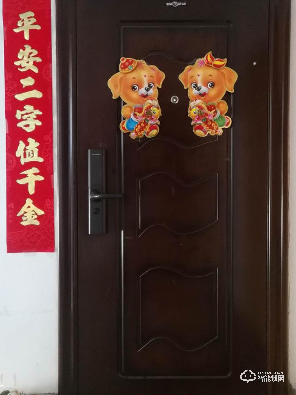 德施曼指紋鎖怎么樣？阿里云智能鎖、小嘀T7、小嘀指紋鎖V5測評