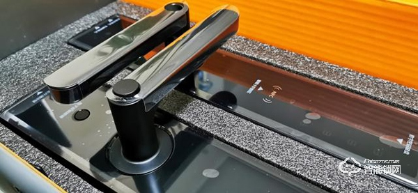 指紋鎖什么品牌好？德施曼、鹿客、派瑞軍工裝甲智能鎖試用測(cè)評(píng)