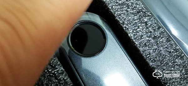 指紋鎖什么品牌好？德施曼、鹿客、派瑞軍工裝甲智能鎖試用測(cè)評(píng)