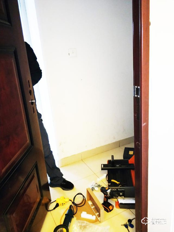 指紋鎖什么品牌好？德施曼、鹿客、派瑞軍工裝甲智能鎖試用測(cè)評(píng)