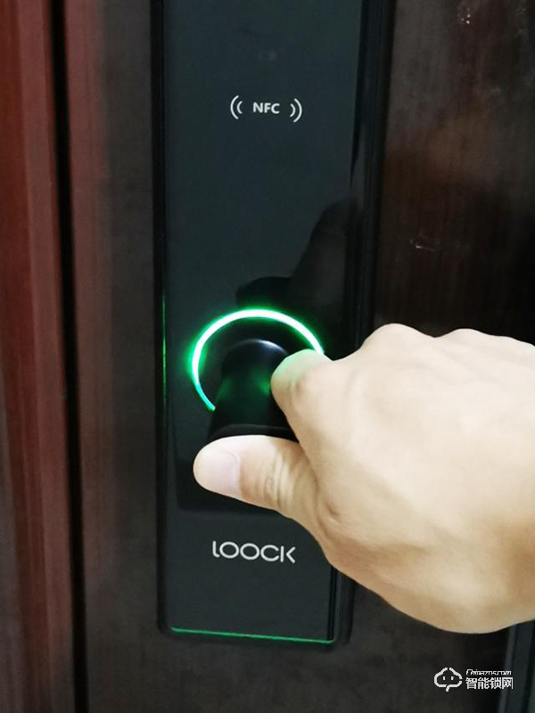 指紋鎖什么品牌好？德施曼、鹿客、派瑞軍工裝甲智能鎖試用測(cè)評(píng)