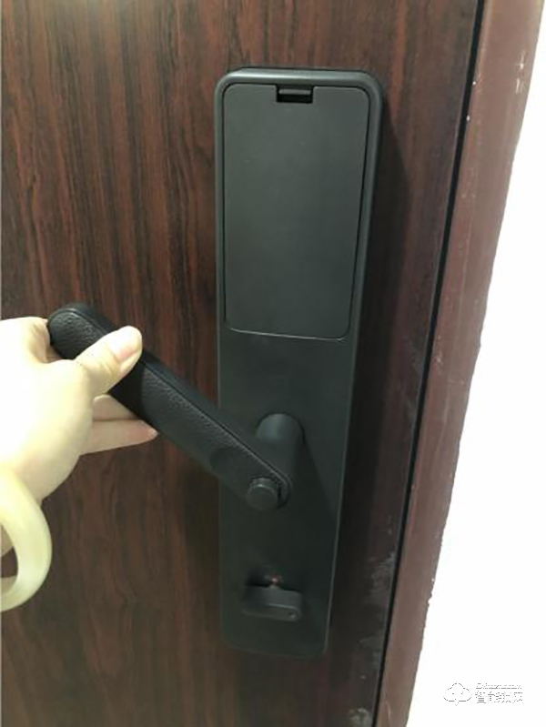 智能門鎖小米有品定制版測評：簡約而不簡單！是家的安全官！