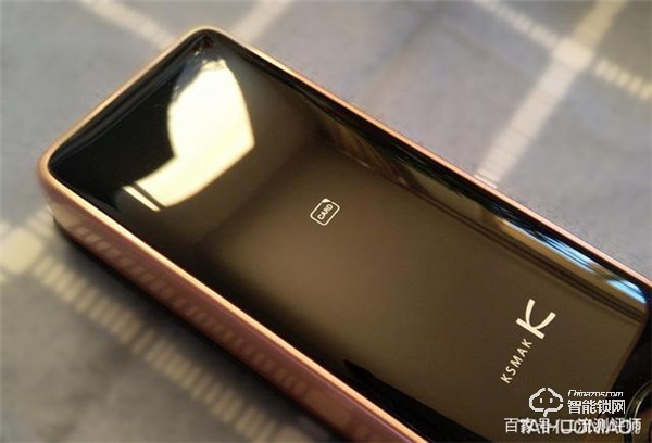 誰說老房子舊防盜門不能用指紋鎖?金指碼SK1指紋鎖來幫忙 誰說老房子舊防盜門不能用指紋鎖?金指碼SK1指紋鎖來幫忙