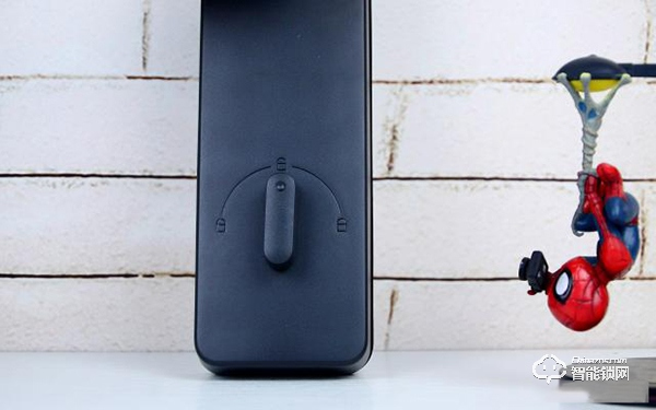 799元的簡(jiǎn)約智能門鎖小米有品定制版，五種解鎖方式，簡(jiǎn)約不簡(jiǎn)單