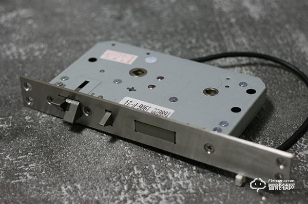 指紋鎖什么牌子最好？金指碼、多瑪指紋鎖、琨山指紋鎖試用測評