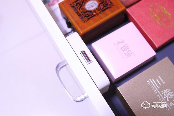 易鎖寶智能抽屜鎖體驗，讓你的家抽屜柜也能鎖住小秘密