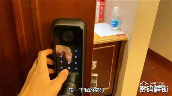 【測評】樂橙P6智能云鎖還帶攝像頭？貓眼都省了...