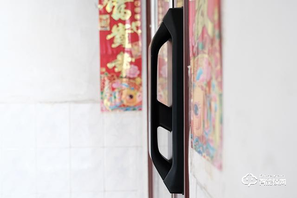 德施曼R7人臉識(shí)別智能鎖，換一個(gè)更加輕松的方式進(jìn)家門(mén)