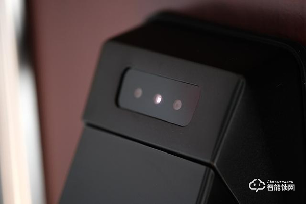 德施曼R7人臉識(shí)別智能鎖，換一個(gè)更加輕松的方式進(jìn)家門(mén)