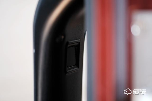 德施曼R7人臉識(shí)別智能鎖，換一個(gè)更加輕松的方式進(jìn)家門(mén)