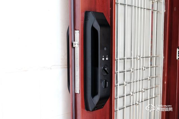 德施曼R7人臉識(shí)別智能鎖，換一個(gè)更加輕松的方式進(jìn)家門(mén)