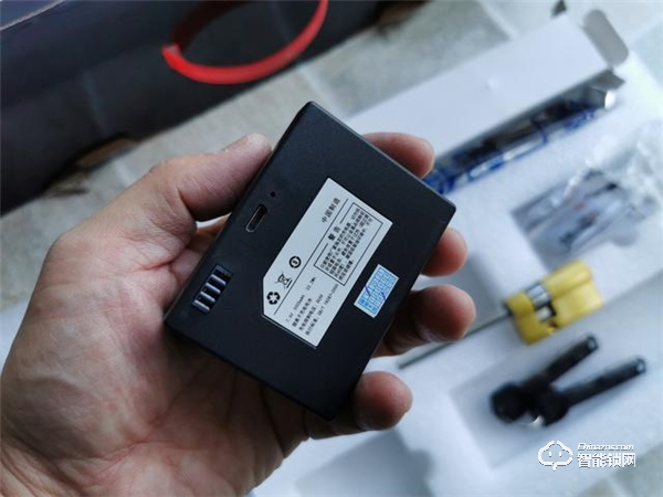 用了指紋鎖,才知道出門多便捷!希箭C1智能門鎖測評 用了指紋鎖,才知道出門多便捷!希箭C1智能門鎖測評