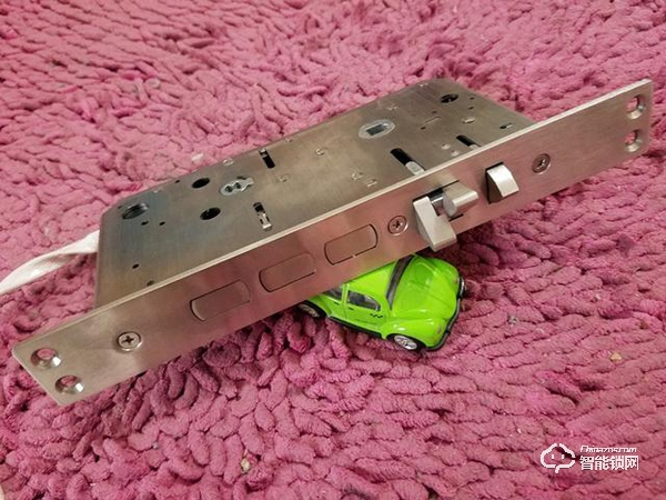 指紋鎖什么品牌好？智家人智能鎖試用測評