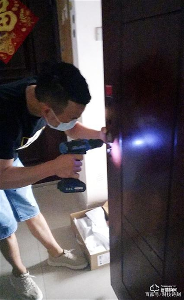 小愛同學開門,從此不帶鑰匙、性價比之王!小益E206MI智能鎖測評 小愛同學開門,從此不帶鑰匙、性價比之王!小益E206MI智能鎖測評