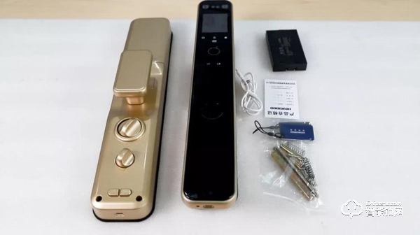 皇家金盾S50人臉識別全自動指紋鎖開箱體驗