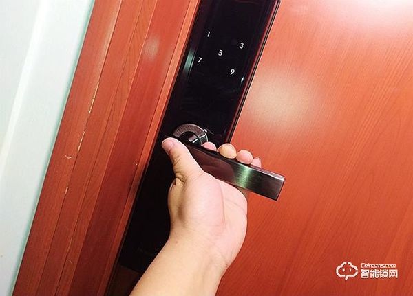 德施曼V7智能鎖評測：讓家居生活更省心、更安心