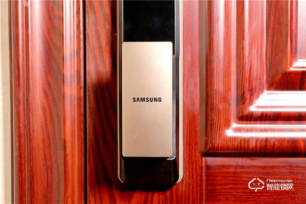 真“帝王”范兒，三星智能鎖SHP-DP609評(píng)測(cè)：推拉上手無(wú)門(mén)檻