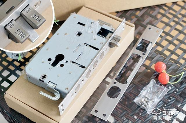 小益X6智能鎖天貓版測(cè)評(píng)：門鈴貓眼和門鎖三合一，更安全更實(shí)惠