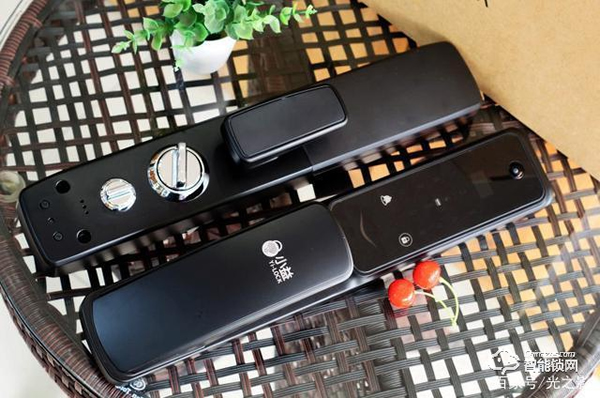 小益X6智能鎖天貓版測(cè)評(píng)：門鈴貓眼和門鎖三合一，更安全更實(shí)惠