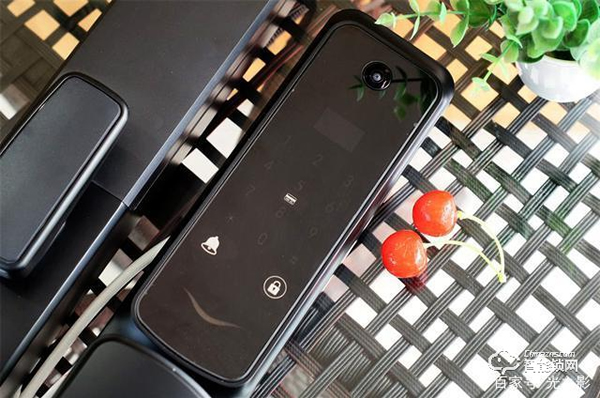 小益X6智能鎖天貓版測(cè)評(píng)：門鈴貓眼和門鎖三合一，更安全更實(shí)惠