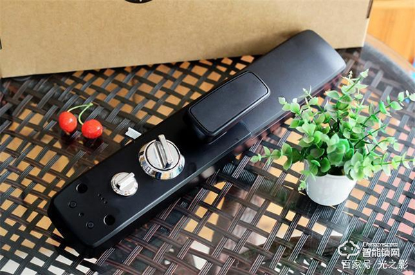 小益X6智能鎖天貓版測(cè)評(píng)：門鈴貓眼和門鎖三合一，更安全更實(shí)惠