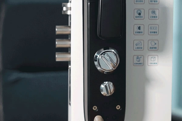 小益X6智能鎖天貓版測(cè)評(píng):門鈴貓眼和門鎖三合一,更安全更實(shí)惠 小益X6智能鎖天貓版測(cè)評(píng):門鈴貓眼和門鎖三合一,更安全更實(shí)惠